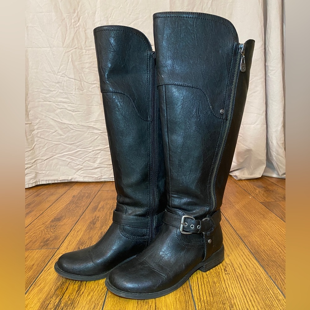 Black Guess Riding Knee High Boots with buckle wide calf size 7.5 free shipping!